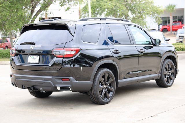 New 2025 Honda Pilot Black Edition image 8