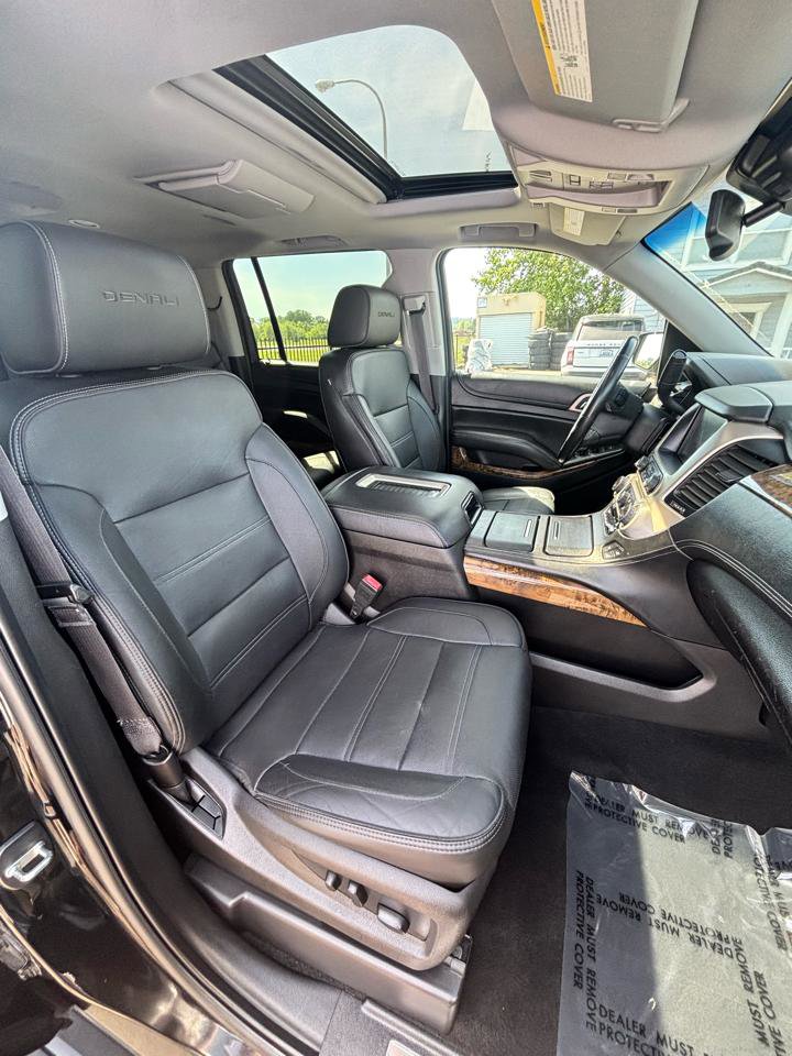 Used 2015 GMC Yukon XL Denali w/ Premium Package AWD/4WD image 32