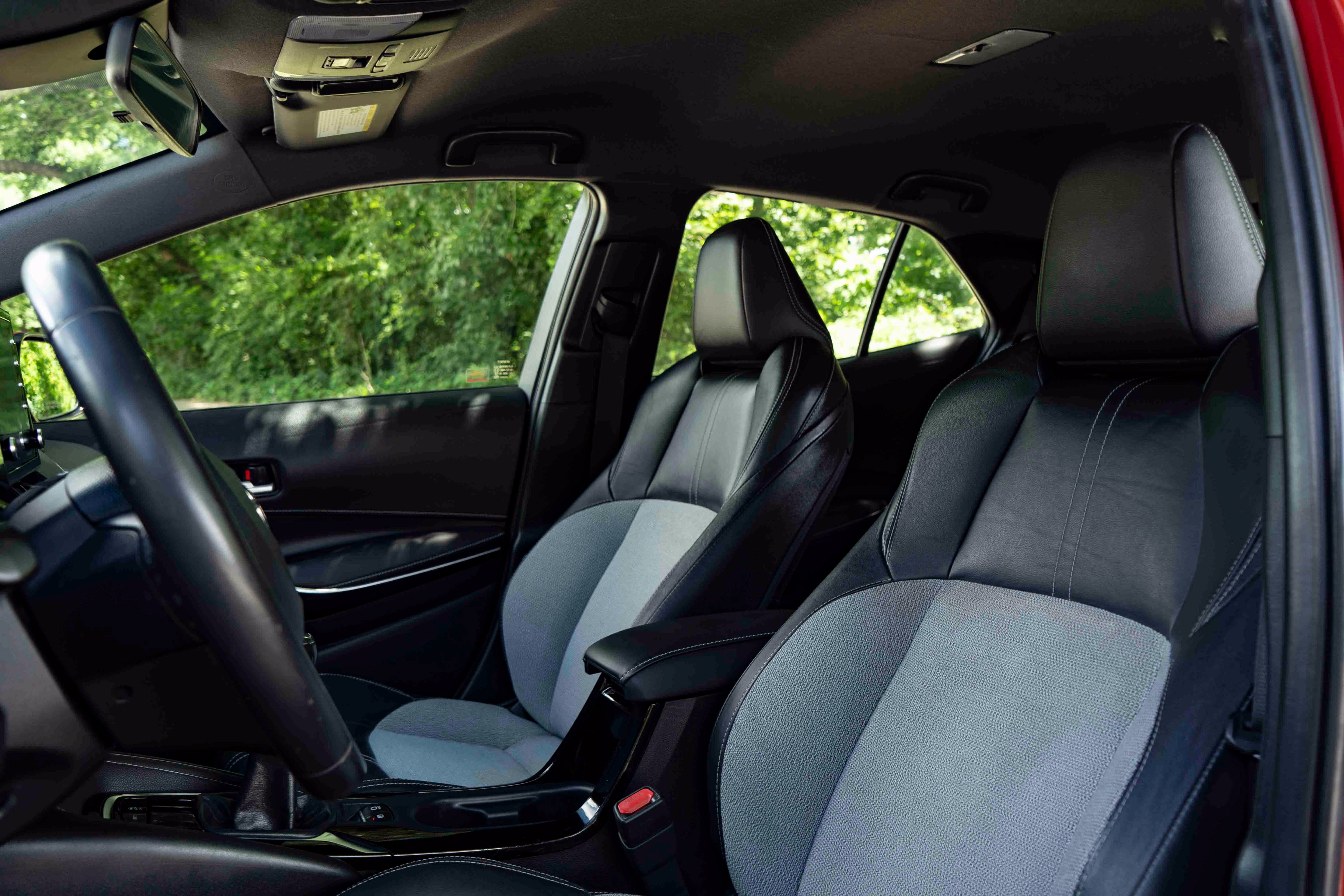 Used 2020 Toyota Corolla XSE FWD image 17