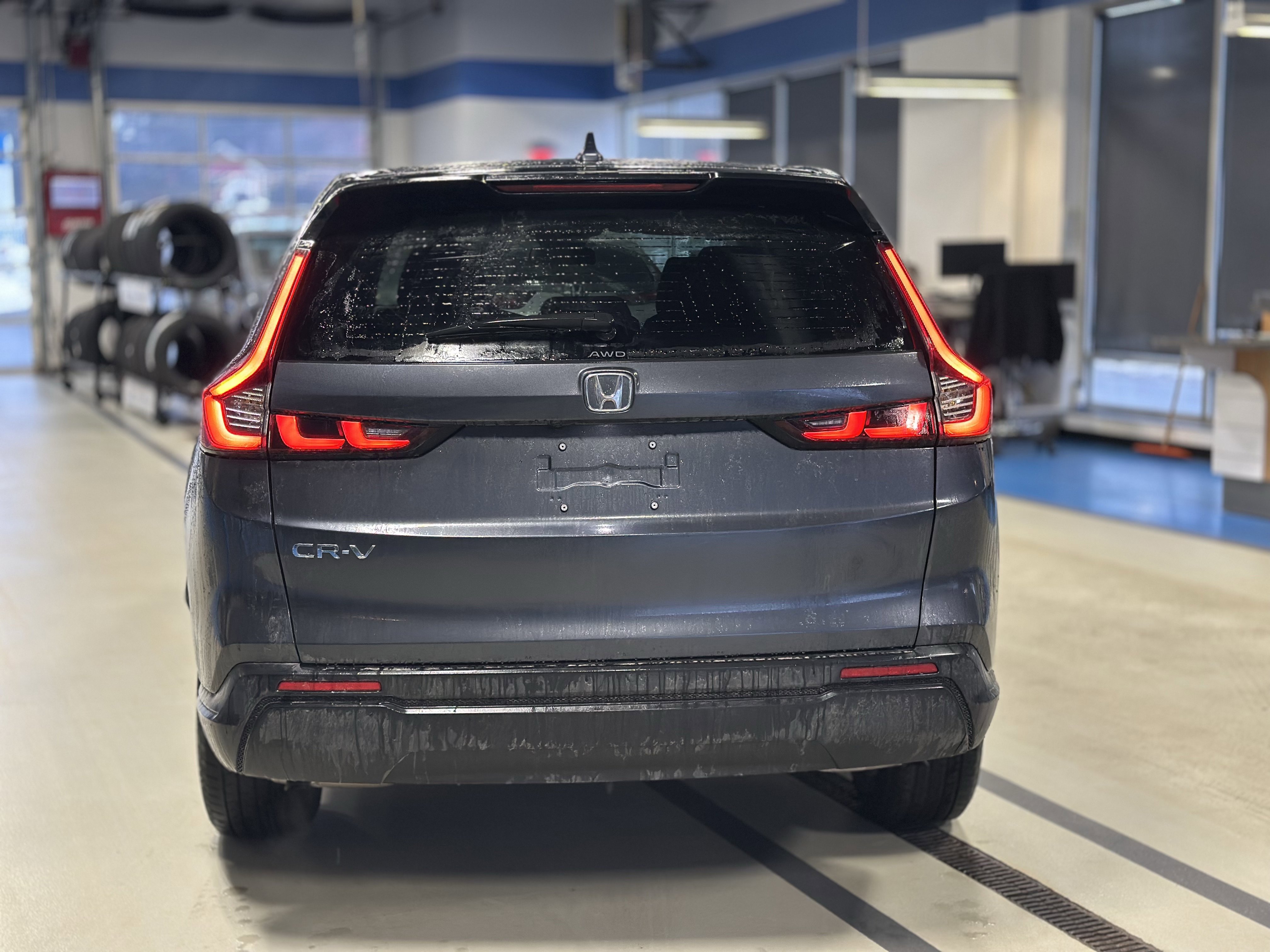 Used 2025 Honda CR-V EX image 6