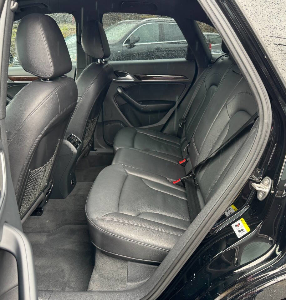 Used 2018 Audi Q3 2.0T Premium Plus w/ Premium Plus Package image 32