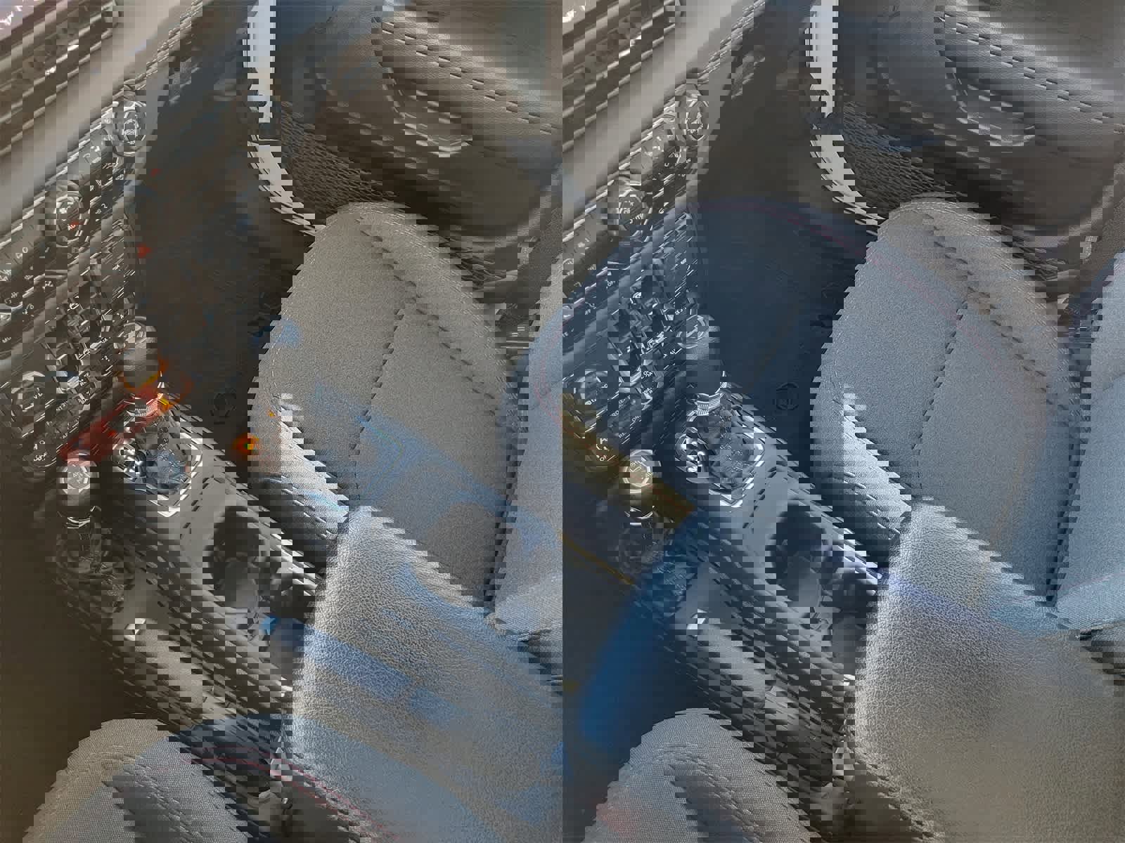 Used 2024 Jeep Wrangler Unlimited Rubicon w/ Convenience Group image 20