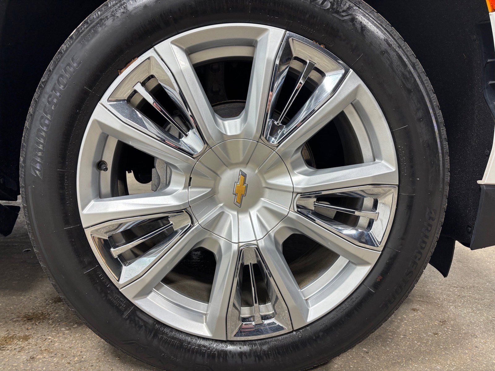 Used 2023 Chevrolet Tahoe High Country w/ Premium Package AWD/4WD image 11