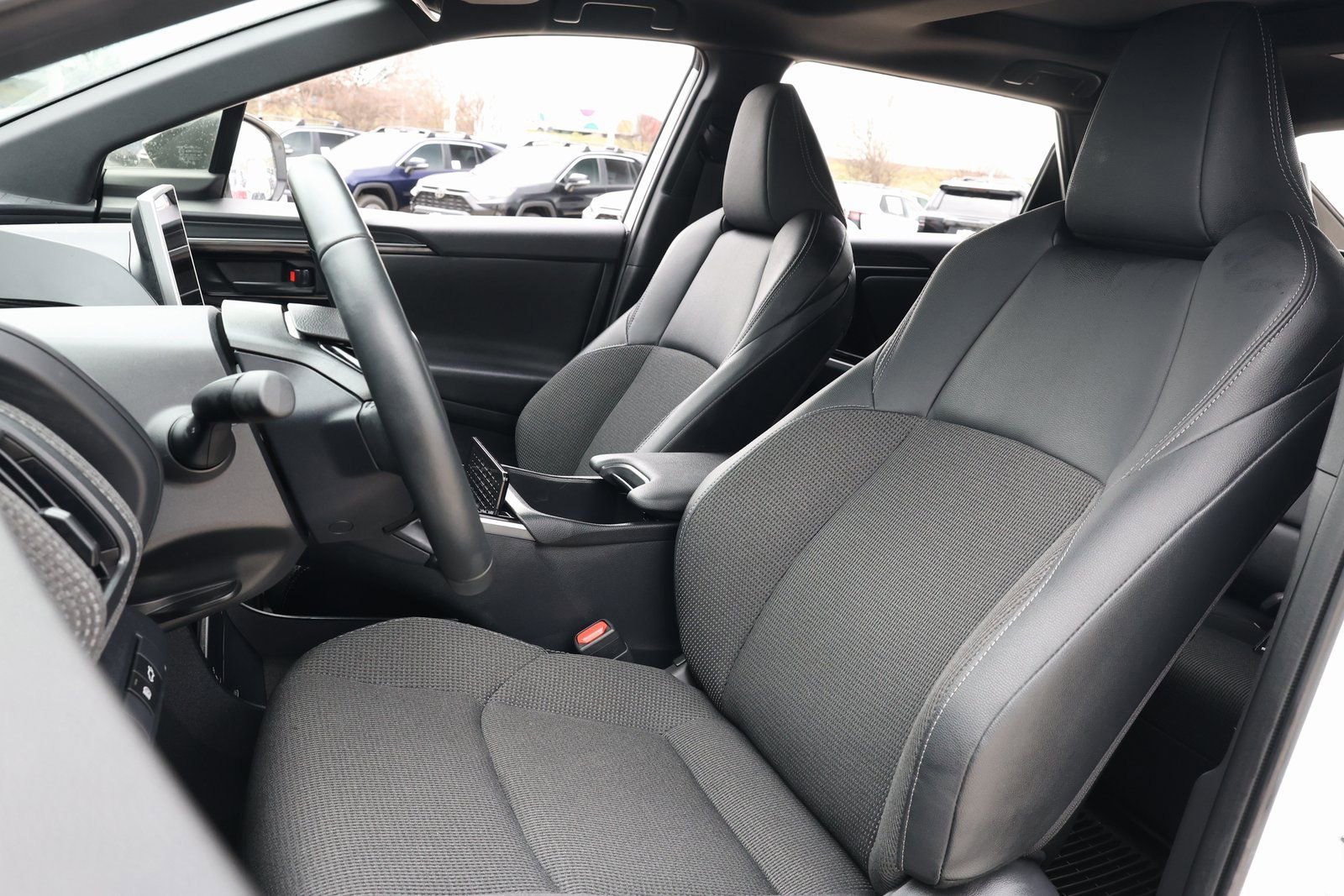 Used 2025 Toyota bZ4X AWD w/ Weather Package image 29