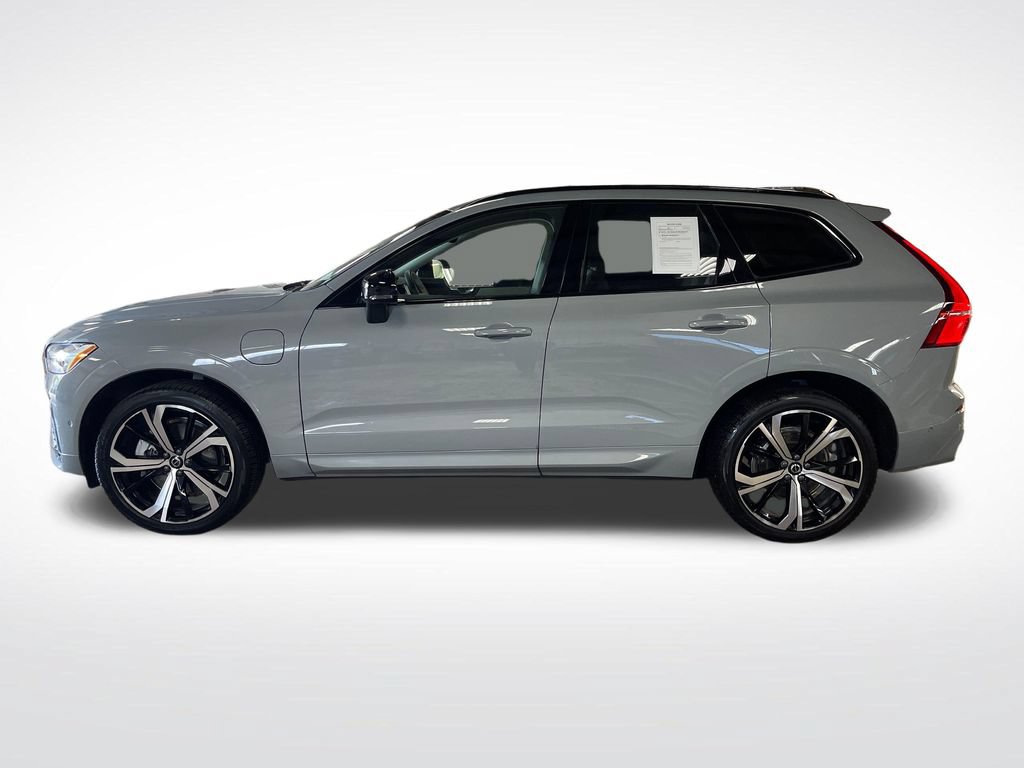 Certified 2025 Volvo XC60 T8 Ultra w/ Protection Package Premier AWD/4WD image 2