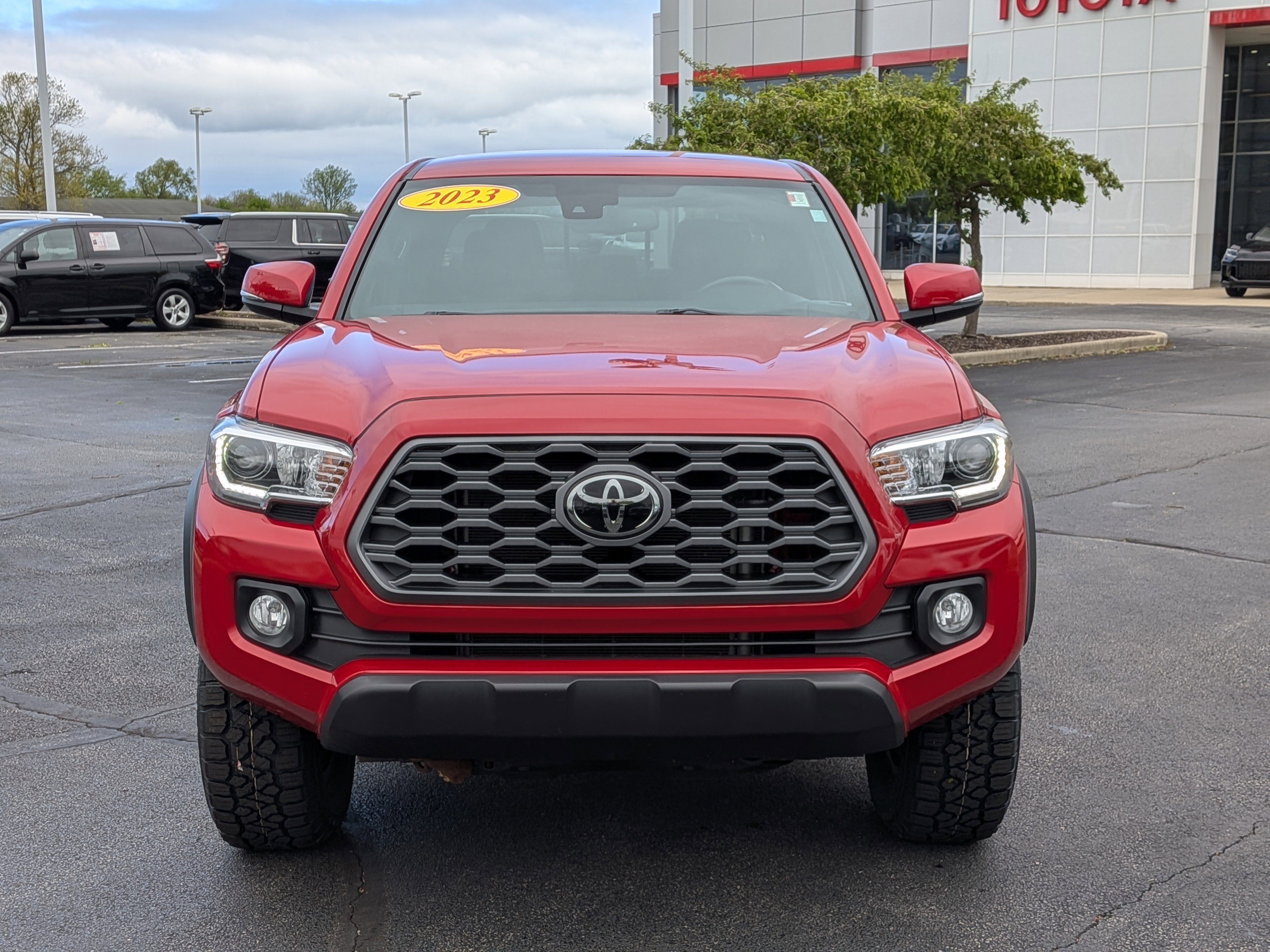Certified 2023 Toyota Tacoma TRD Off-Road AWD/4WD image 2