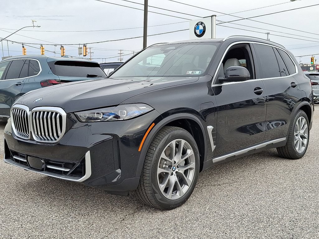 Used 2026 BMW X5 xDrive50e w/ Premium Package AWD/4WD image 5