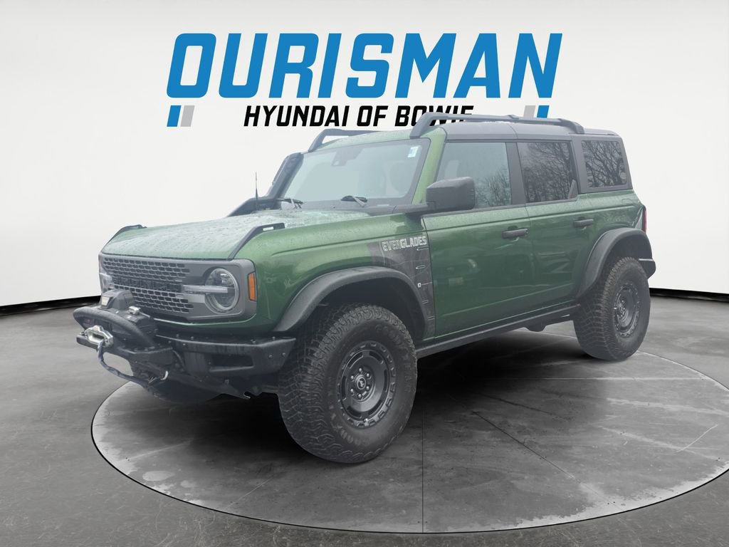 Used 2024 Ford Bronco Everglades image 2