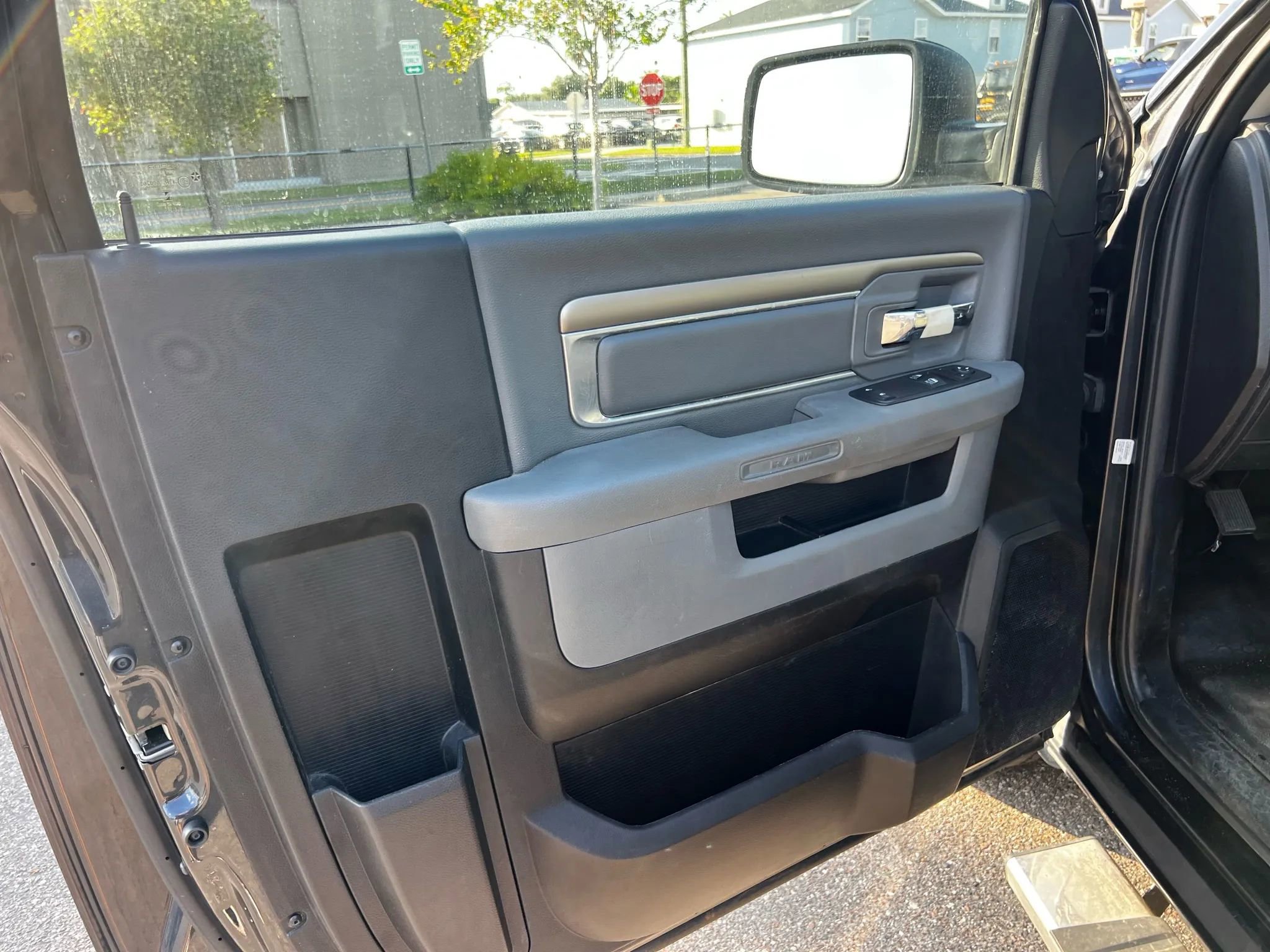 Used 2017 RAM 1500 Tradesman w/ Power & Remote Entry Group image 12