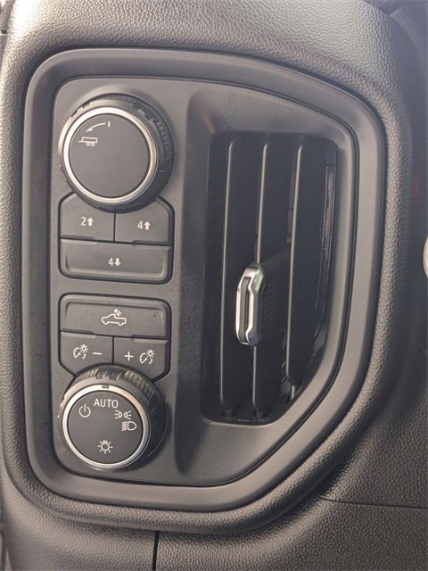 Used 2024 Chevrolet Silverado 3500 W/T image 13