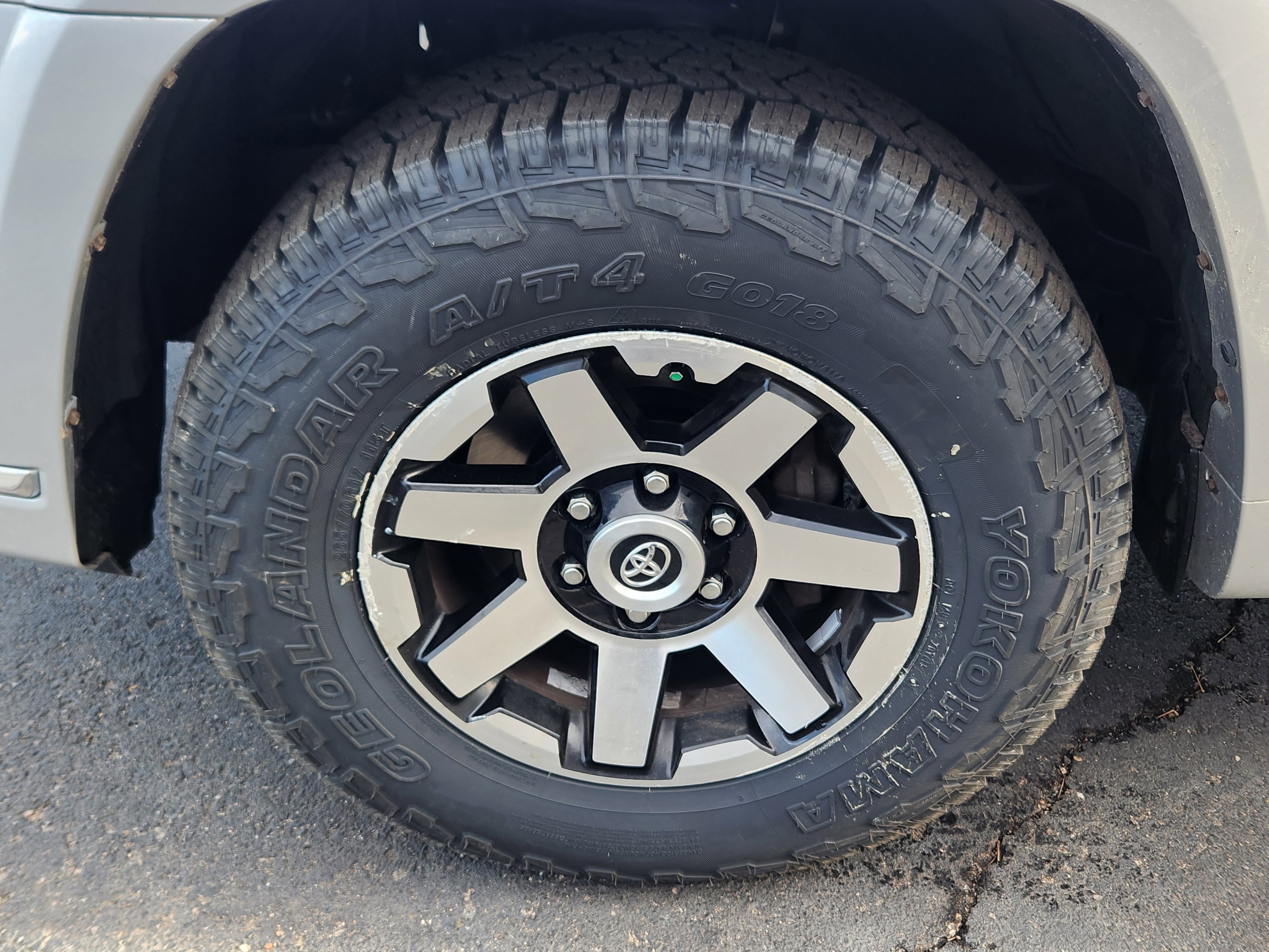 Used 2015 Toyota 4Runner Limited image 21