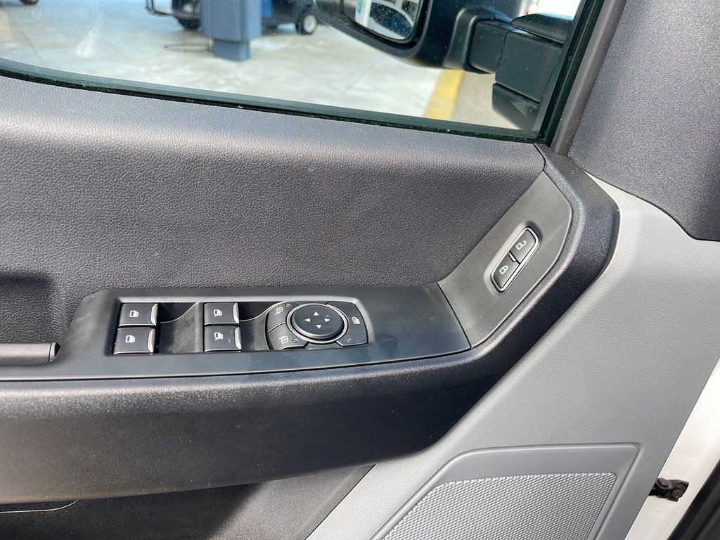 New 2026 Ford F550 4x4 SuperCab Super Duty image 25