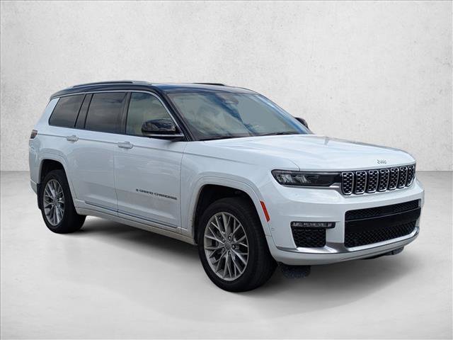 Used 2023 Jeep Grand Cherokee L Summit w/ Luxury Tech Group V image 3