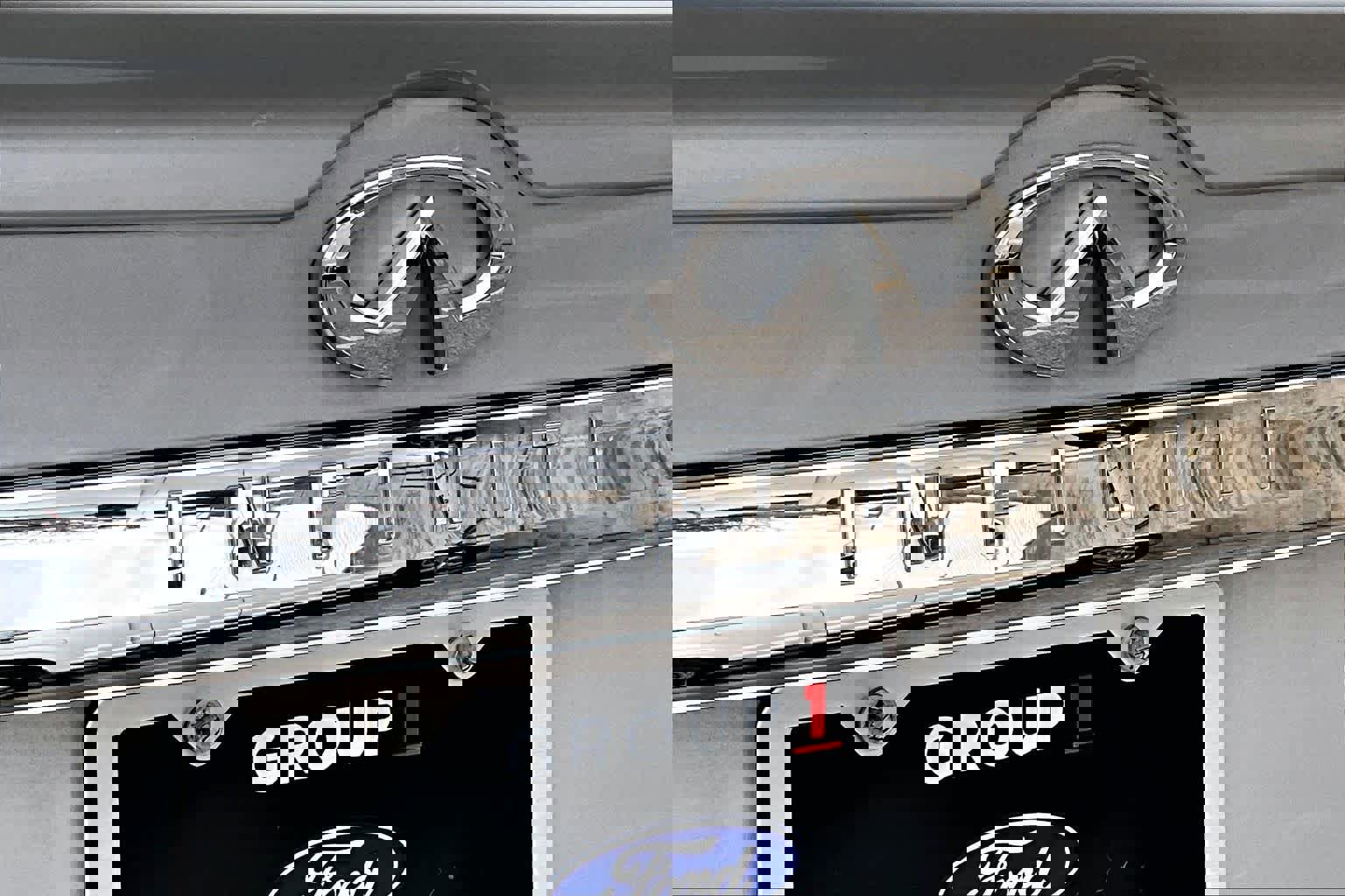 Used 2018 INFINITI Q70 L 3.7 image 31