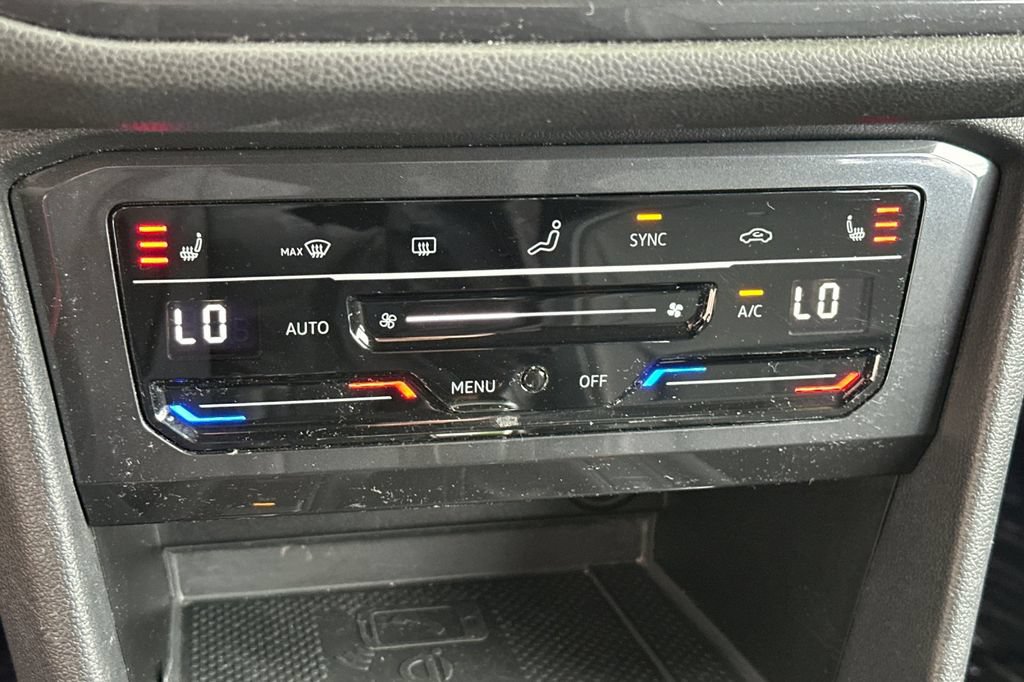 Used 2022 Volkswagen Tiguan SE R-Line AWD/4WD image 19