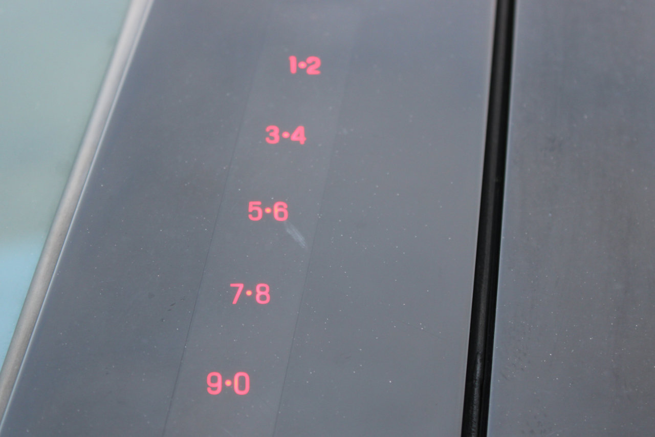 Used 2017 Ford Taurus SE image 8