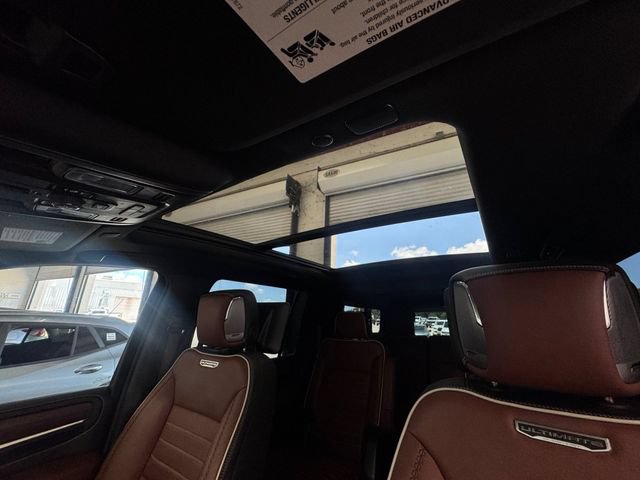 Used 2024 GMC Yukon XL Denali Ultimate AWD/4WD image 27