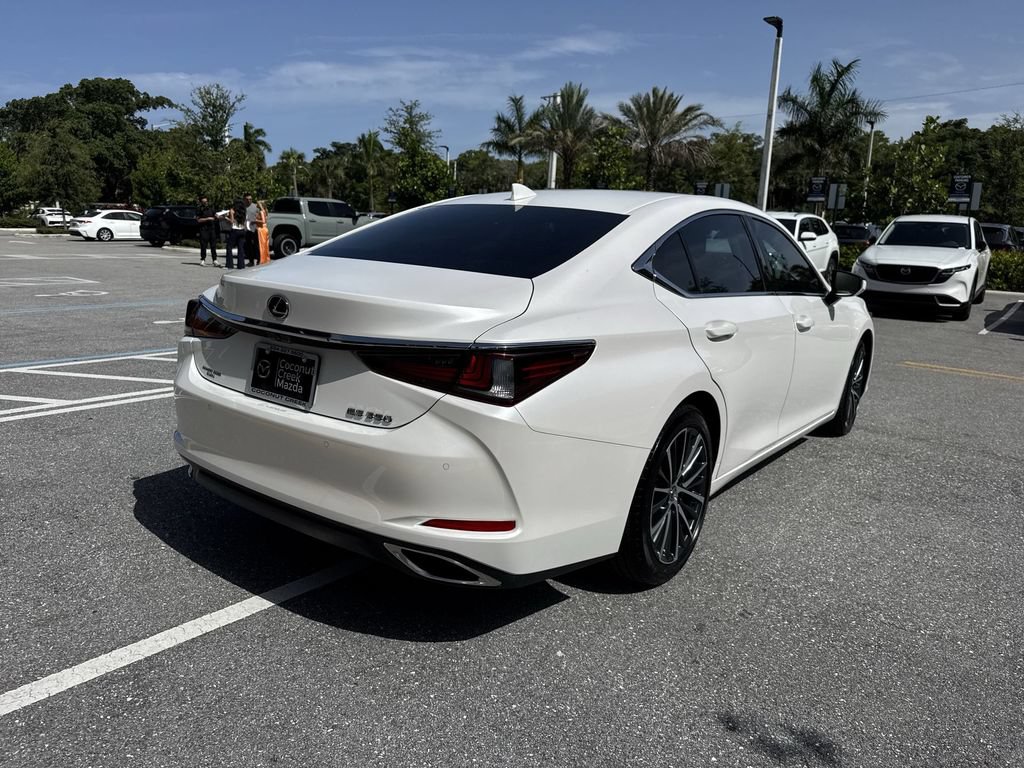 Used 2025 Lexus ES 350 w/ Premium Package FWD image 3