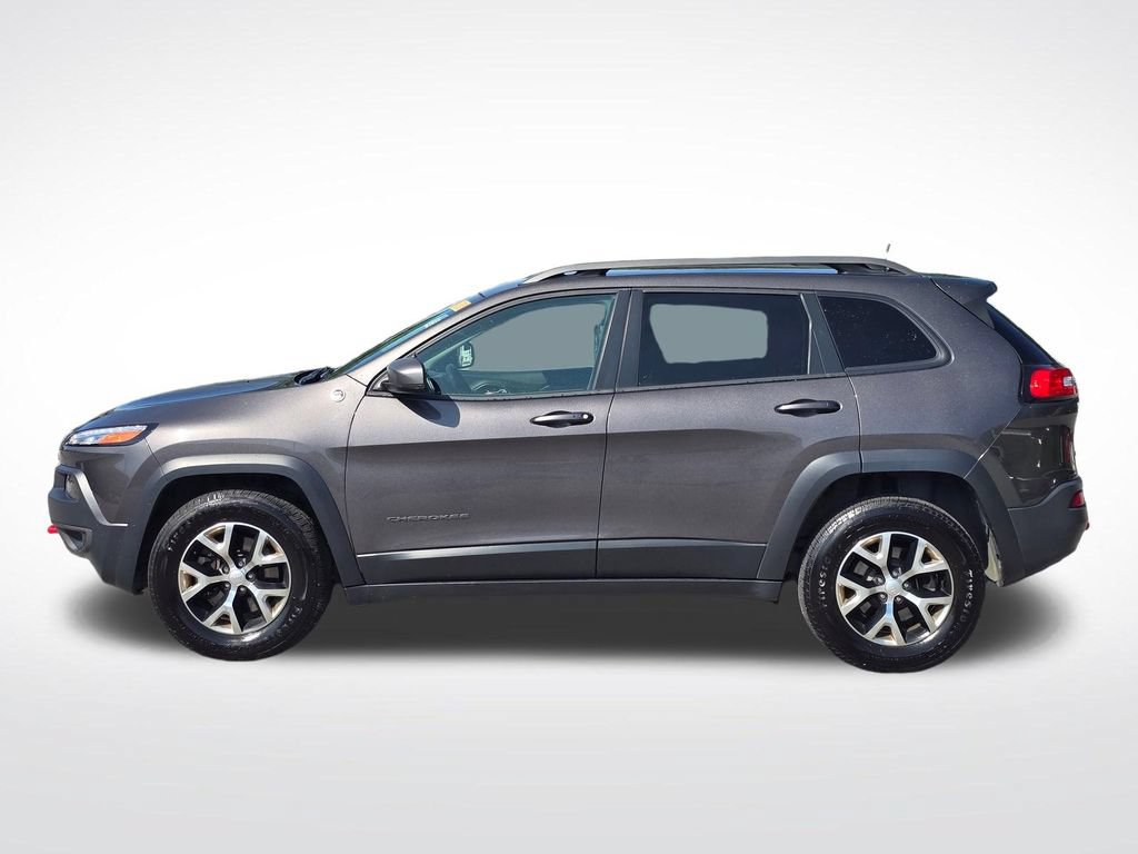 Used 2018 Jeep Cherokee Trailhawk w/ Cold Weather Group AWD/4WD image 12