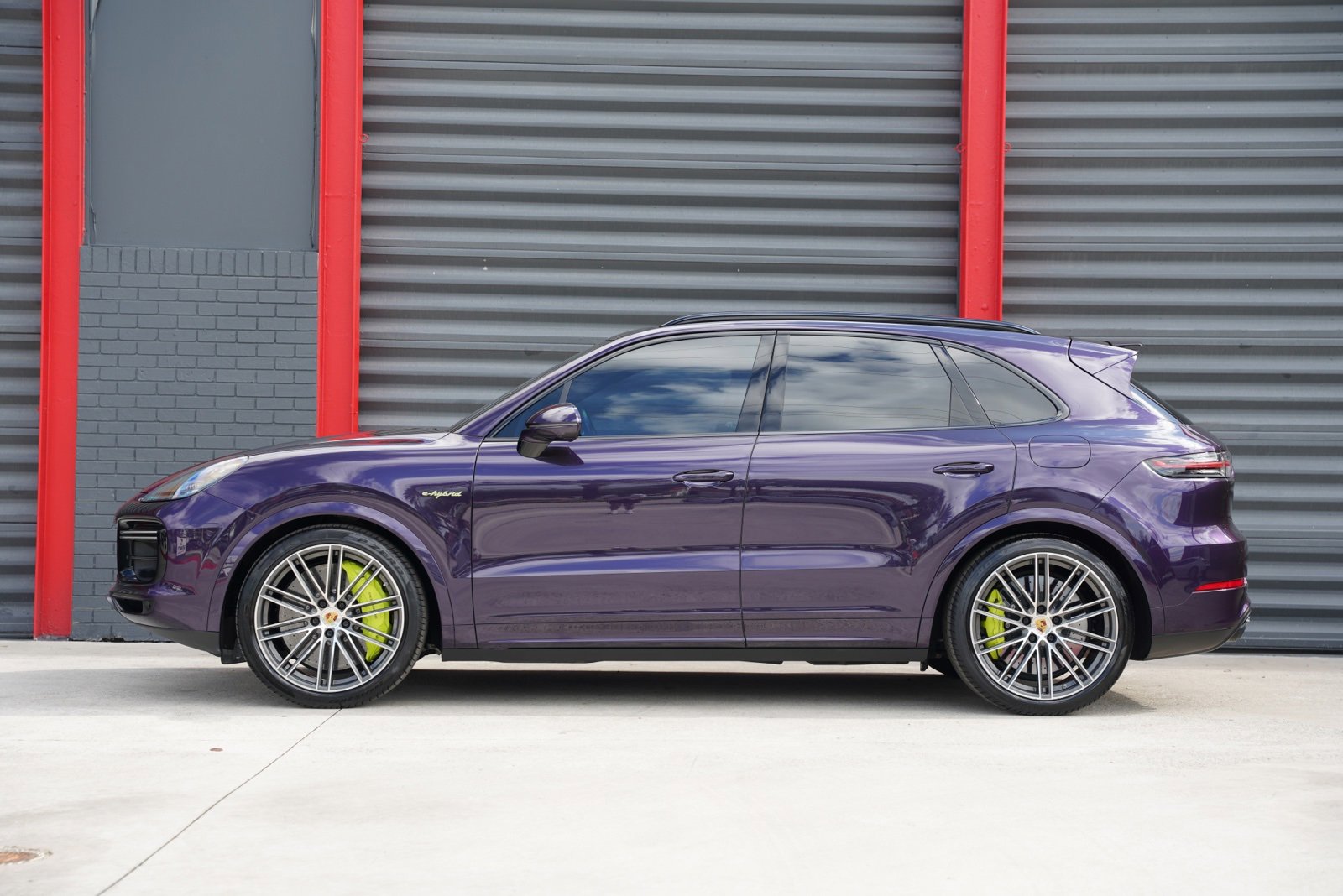 Used 2021 Porsche Cayenne Turbo S image 8