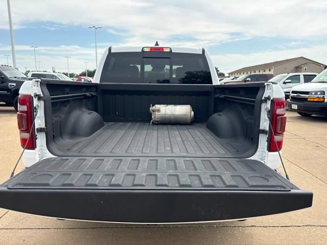 Used 2019 RAM 1500 Laramie AWD/4WD image 4