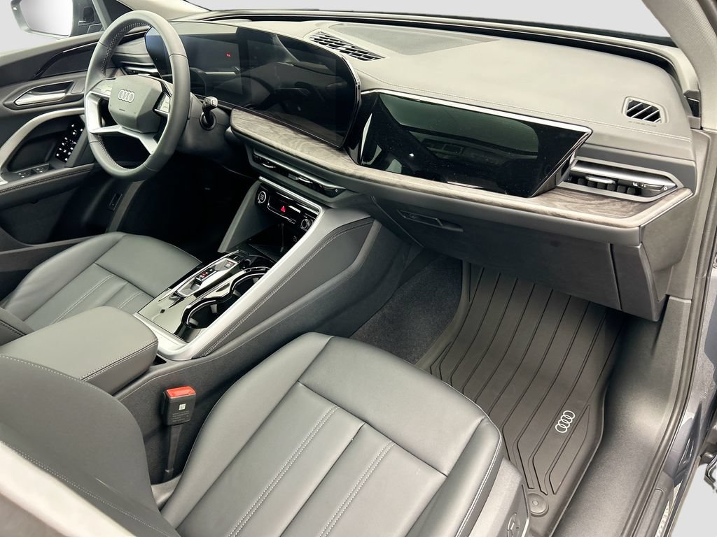 Used 2025 Audi Q5 Premium AWD/4WD image 16