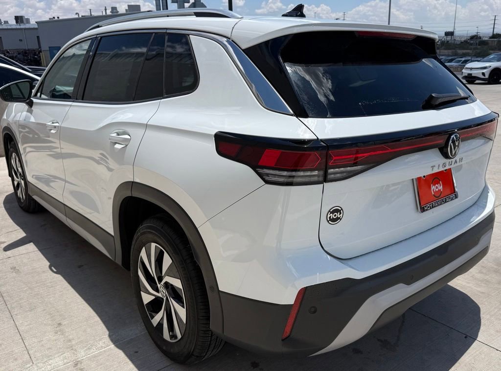 Certified 2025 Volkswagen Tiguan S FWD image 7