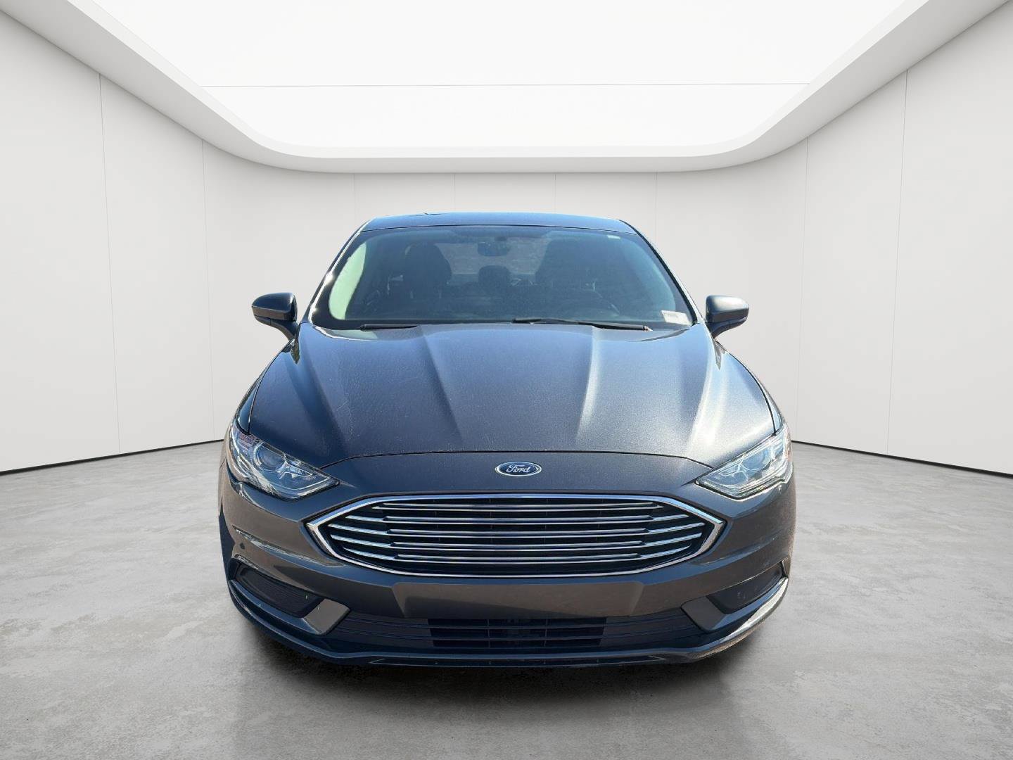 Used 2017 Ford Fusion SE FWD image 2