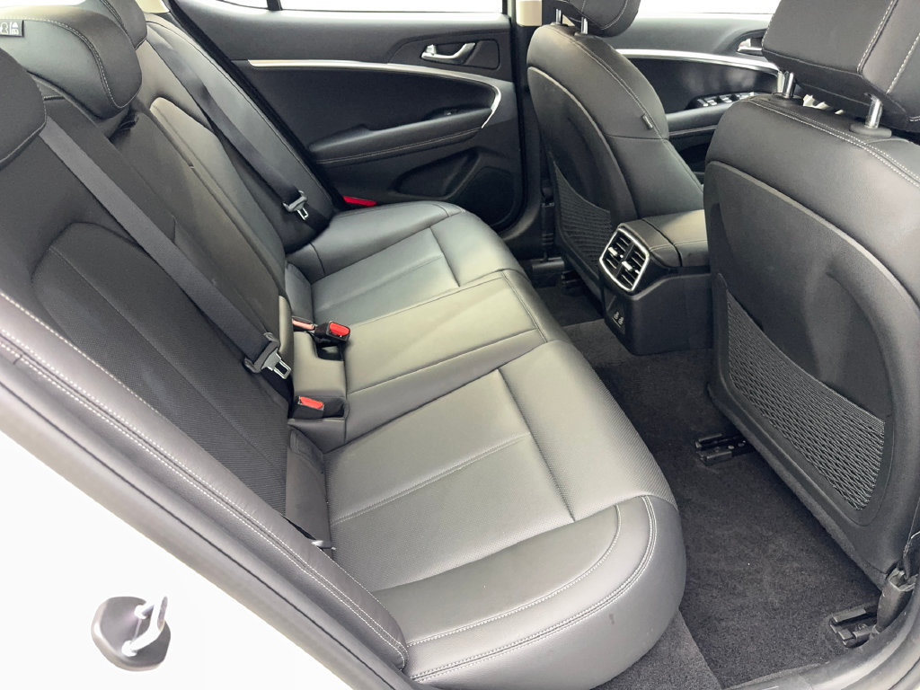 Used 2026 Genesis G70 2.5T RWD image 36