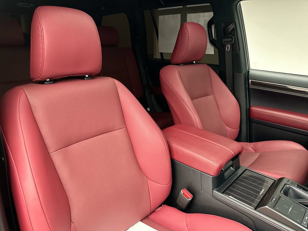 Used 2023 Lexus GX 460 Premium w/ Accessory Package AWD/4WD image 18