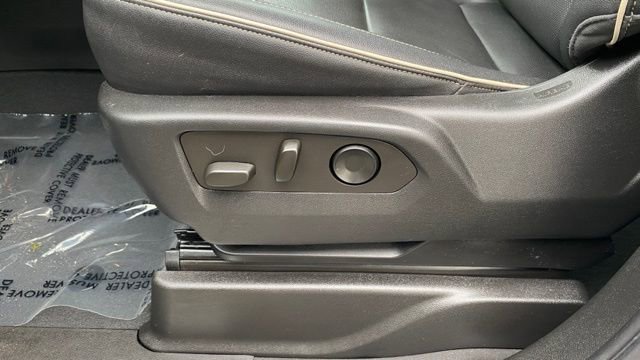 Used 2022 Chevrolet Tahoe Premier w/ Premium Package image 12