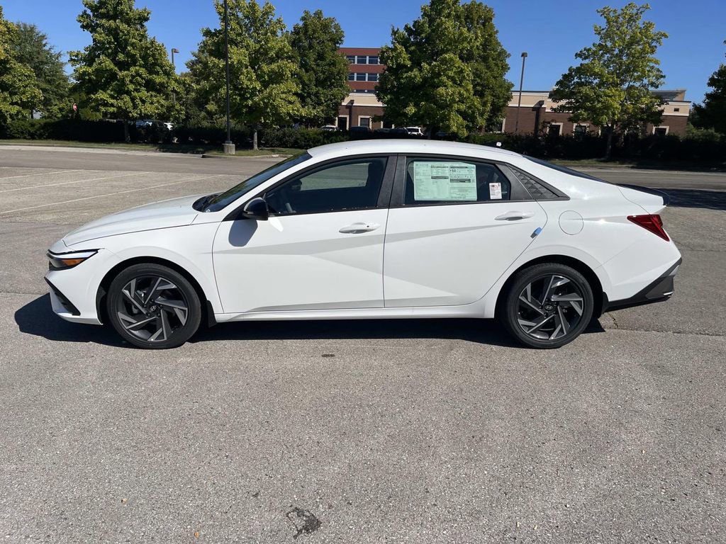 New 2025 Hyundai Elantra SEL image 6