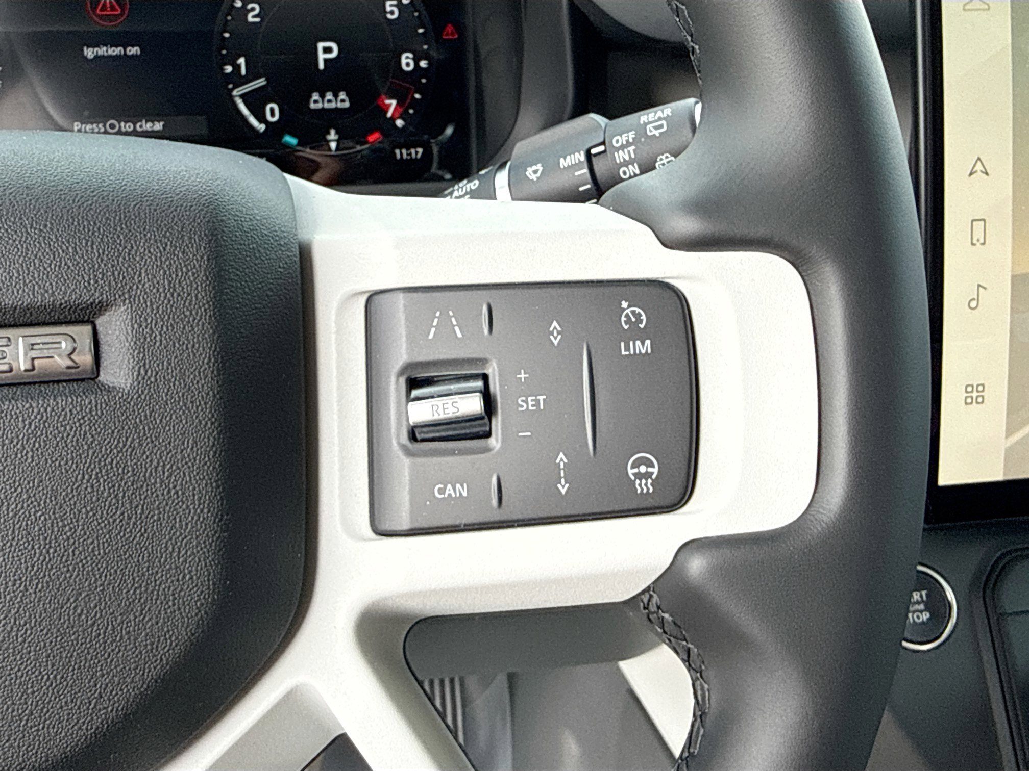 New 2026 Land Rover Defender 110 X-Dynamic SE image 38