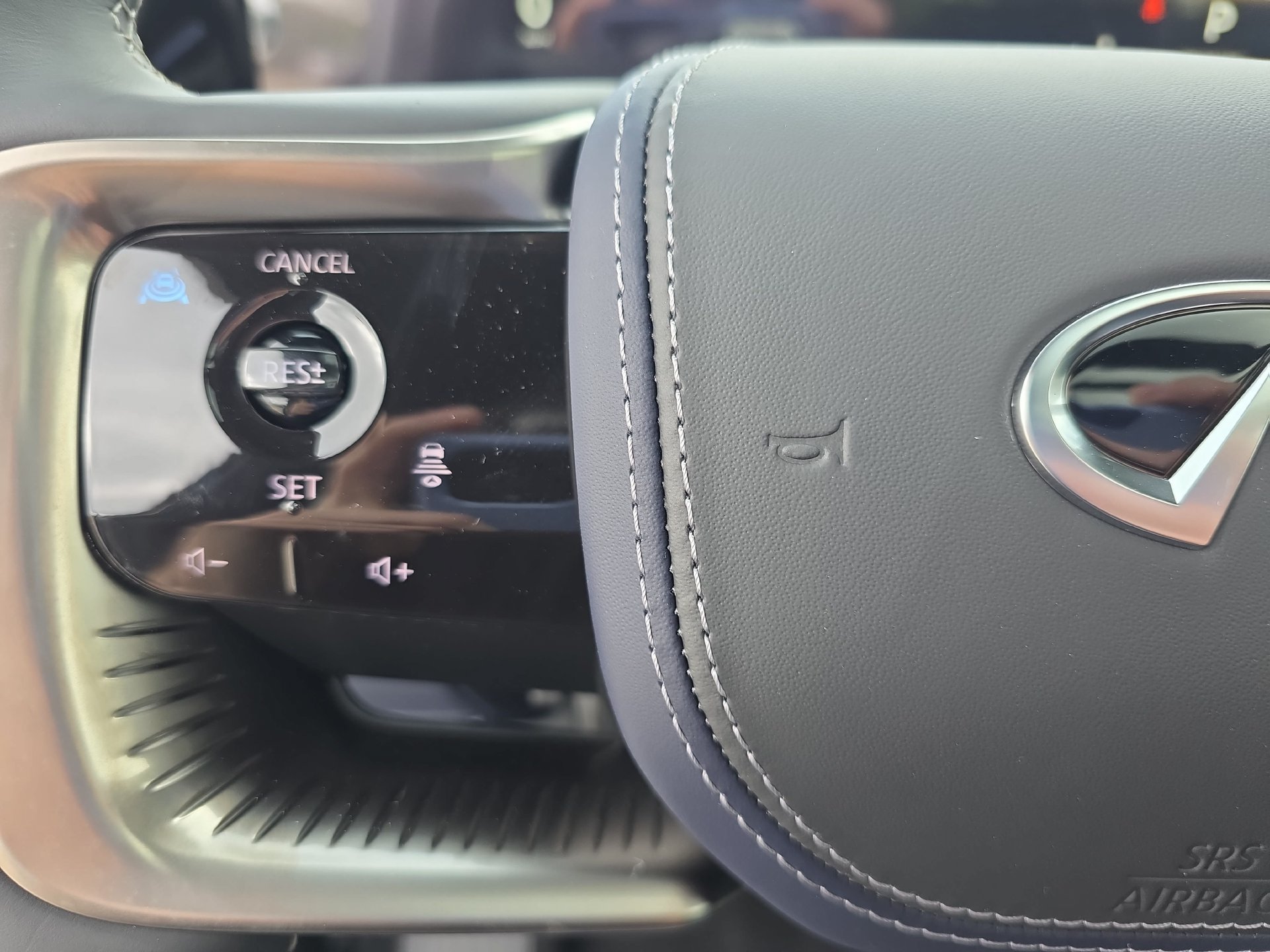 New 2026 INFINITI QX80 4WD w/ Sport Exterior Package image 17