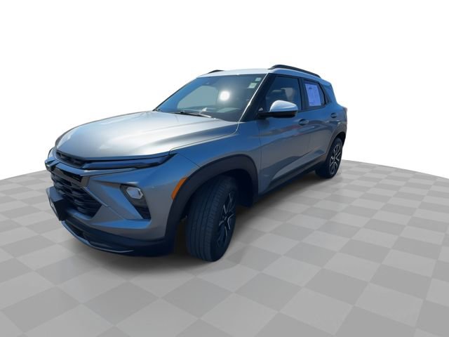 Used 2024 Chevrolet TrailBlazer ACTIV w/ Convenience Package AWD/4WD image 4