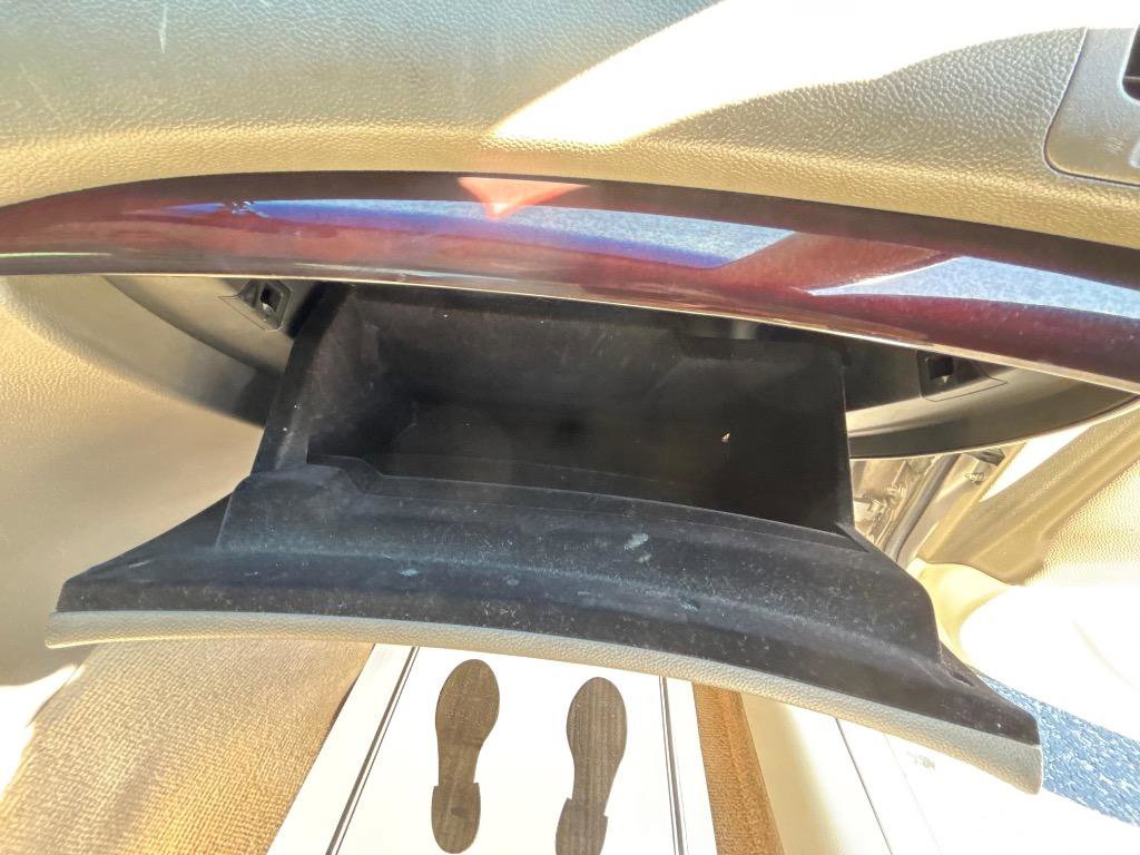 Used 2012 INFINITI G37 Journey w/ Premium Pkg image 27