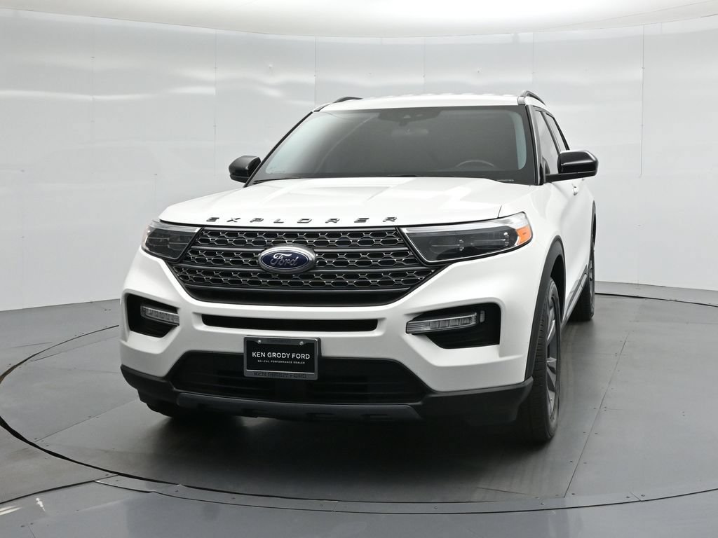 Used 2023 Ford Explorer XLT w/ Equipment Group 202A RWD image 54
