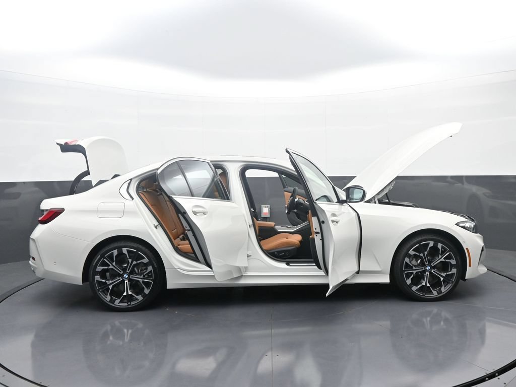 New 2026 BMW 330i xDrive Sedan w/ Convenience Package AWD/4WD image 43