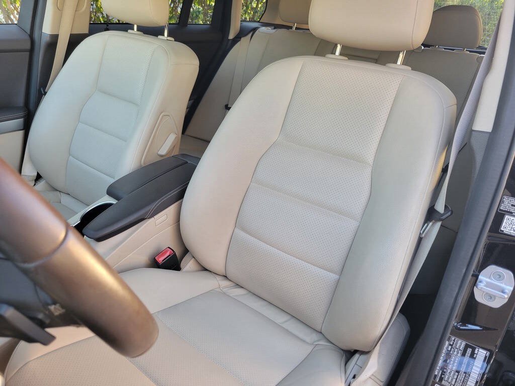 Used 2015 Mercedes-Benz GLK 250 BlueTEC 4MATIC image 34