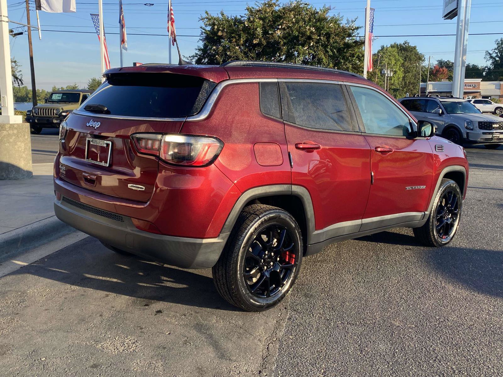 Used 2022 Jeep Compass Latitude AWD/4WD image 9