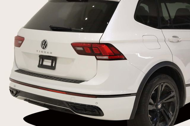 Used 2023 Volkswagen Tiguan SE R-Line image 7