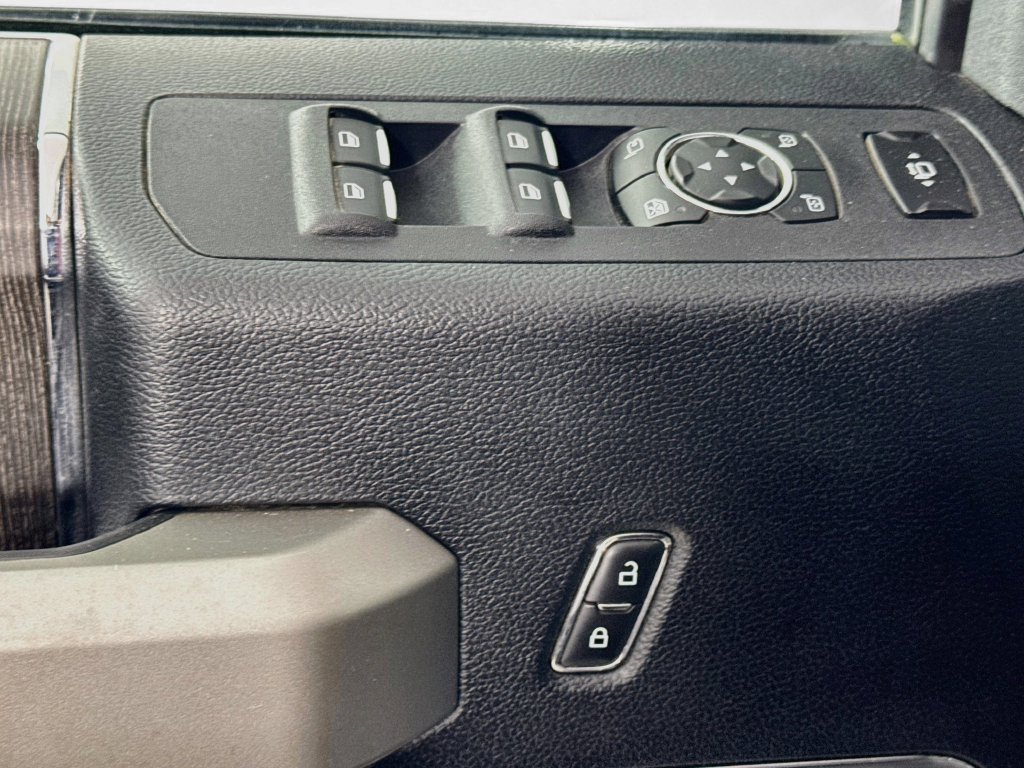 Used 2020 Ford F350 Lariat w/ FX4 Off-Road Package AWD/4WD image 22