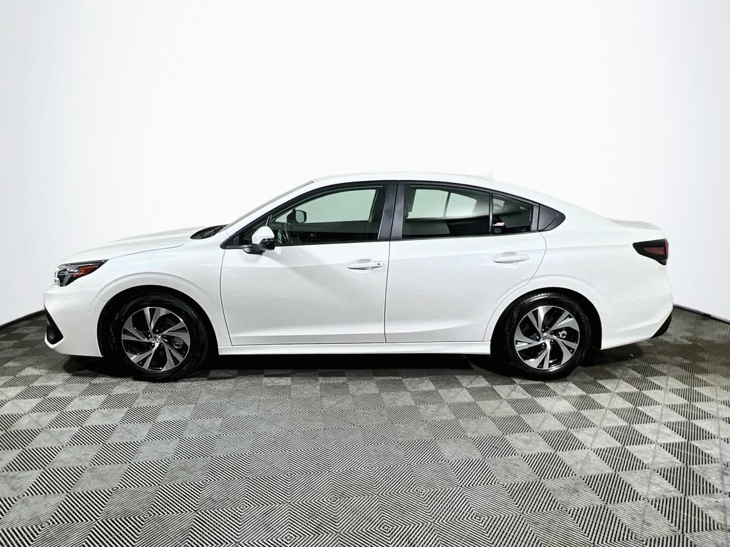 Used 2025 Subaru Legacy Premium AWD/4WD image 4