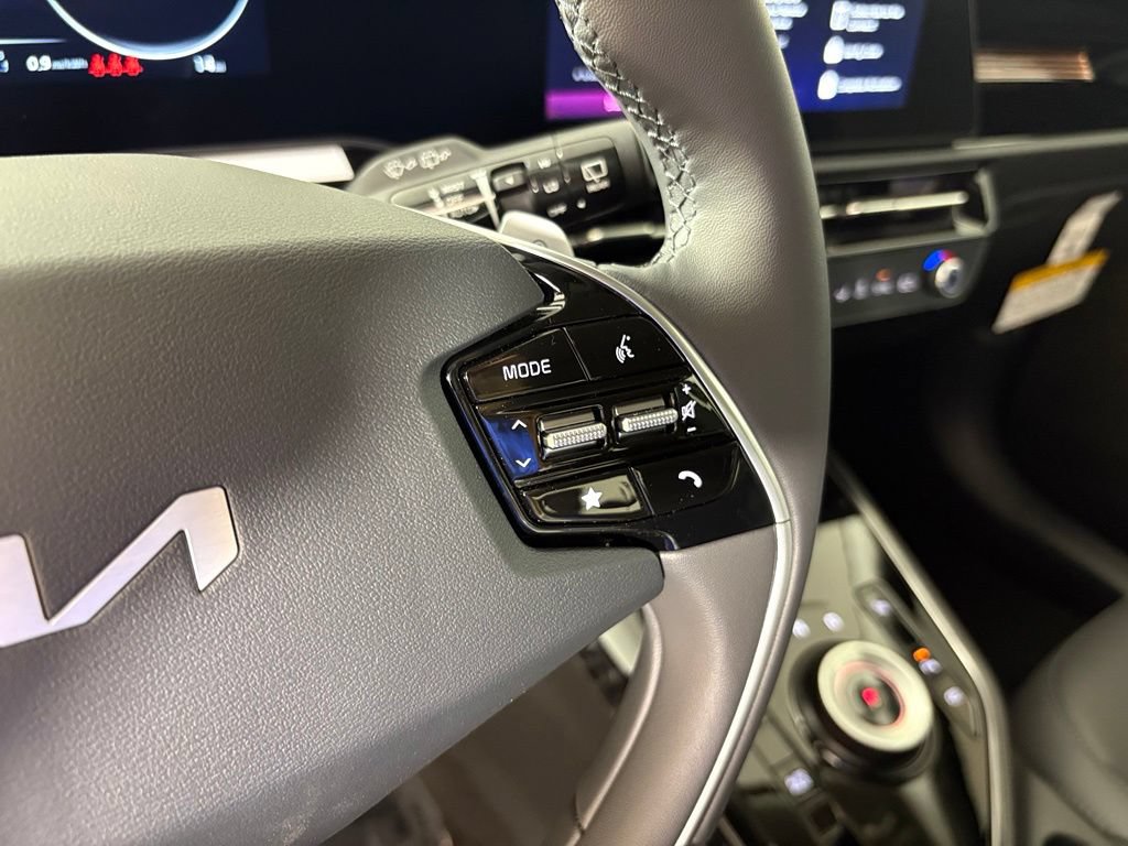 New 2026 Kia Niro Wind FWD image 21