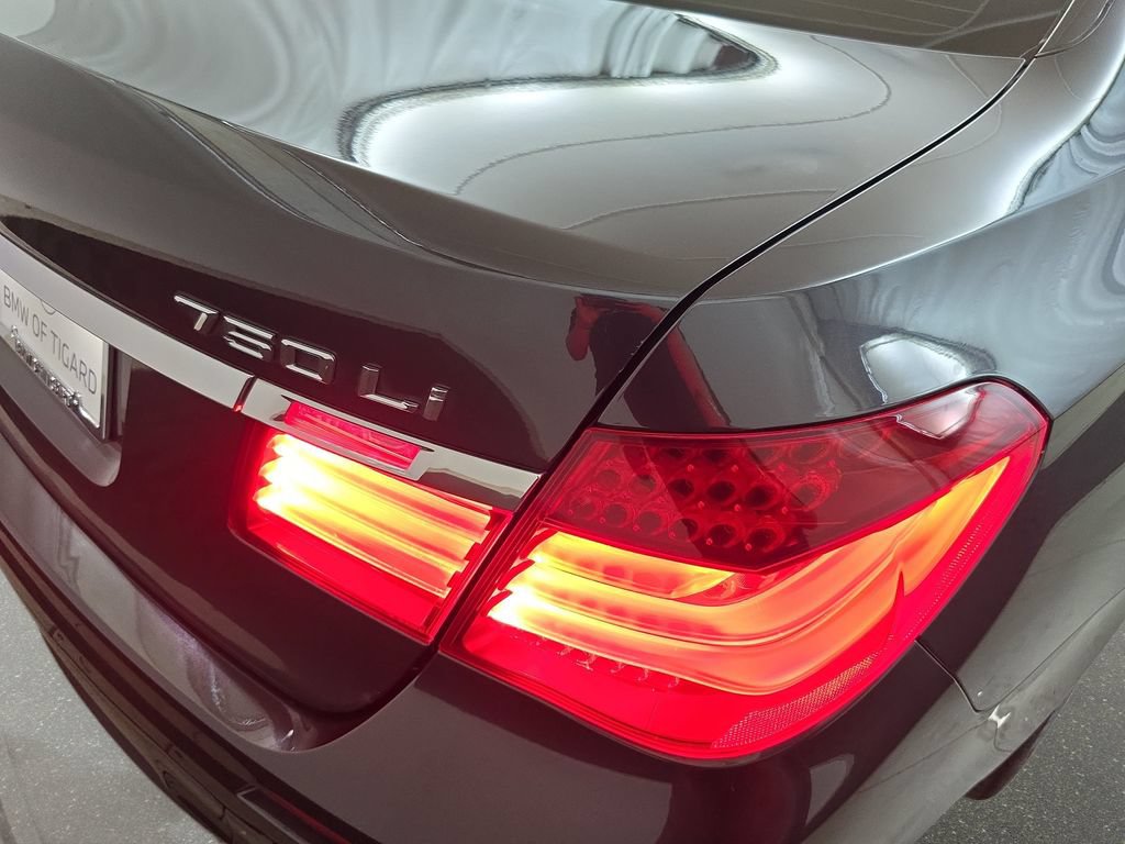 Used 2014 BMW 750Li xDrive AWD/4WD image 34