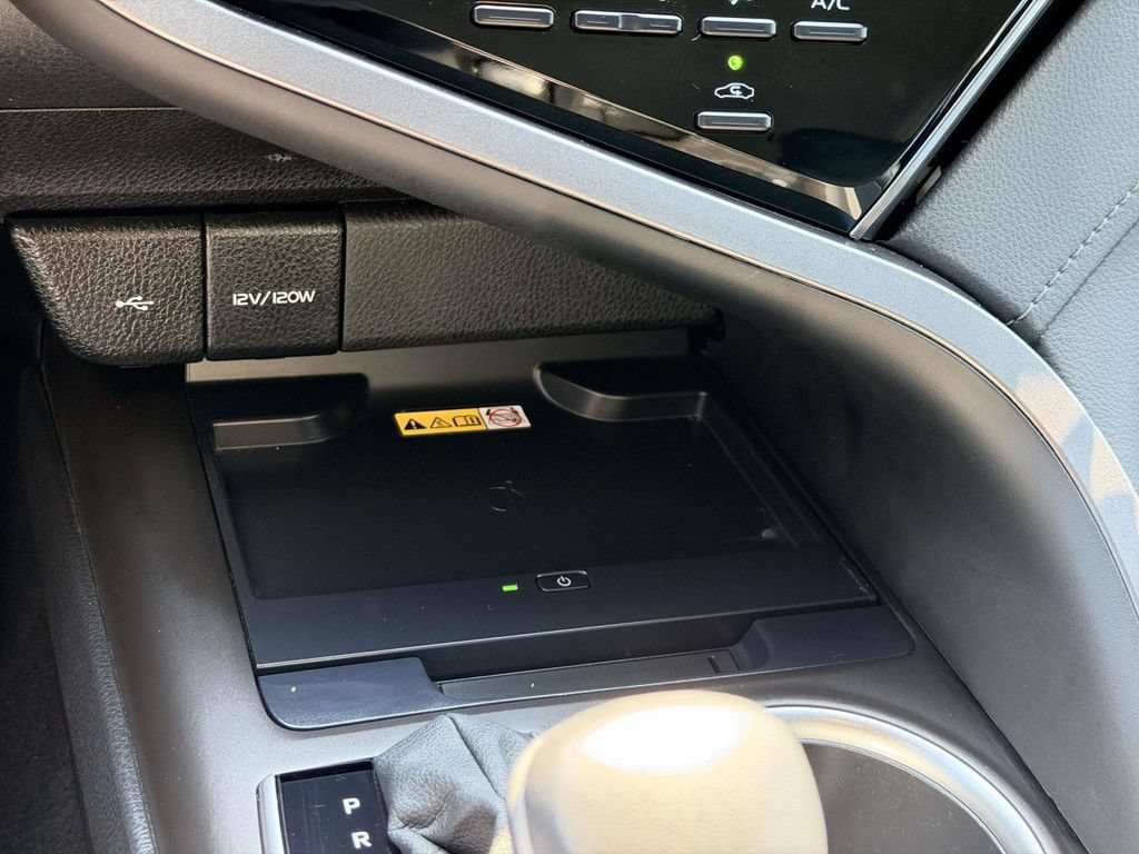 Certified 2023 Toyota Camry XLE FWD image 6