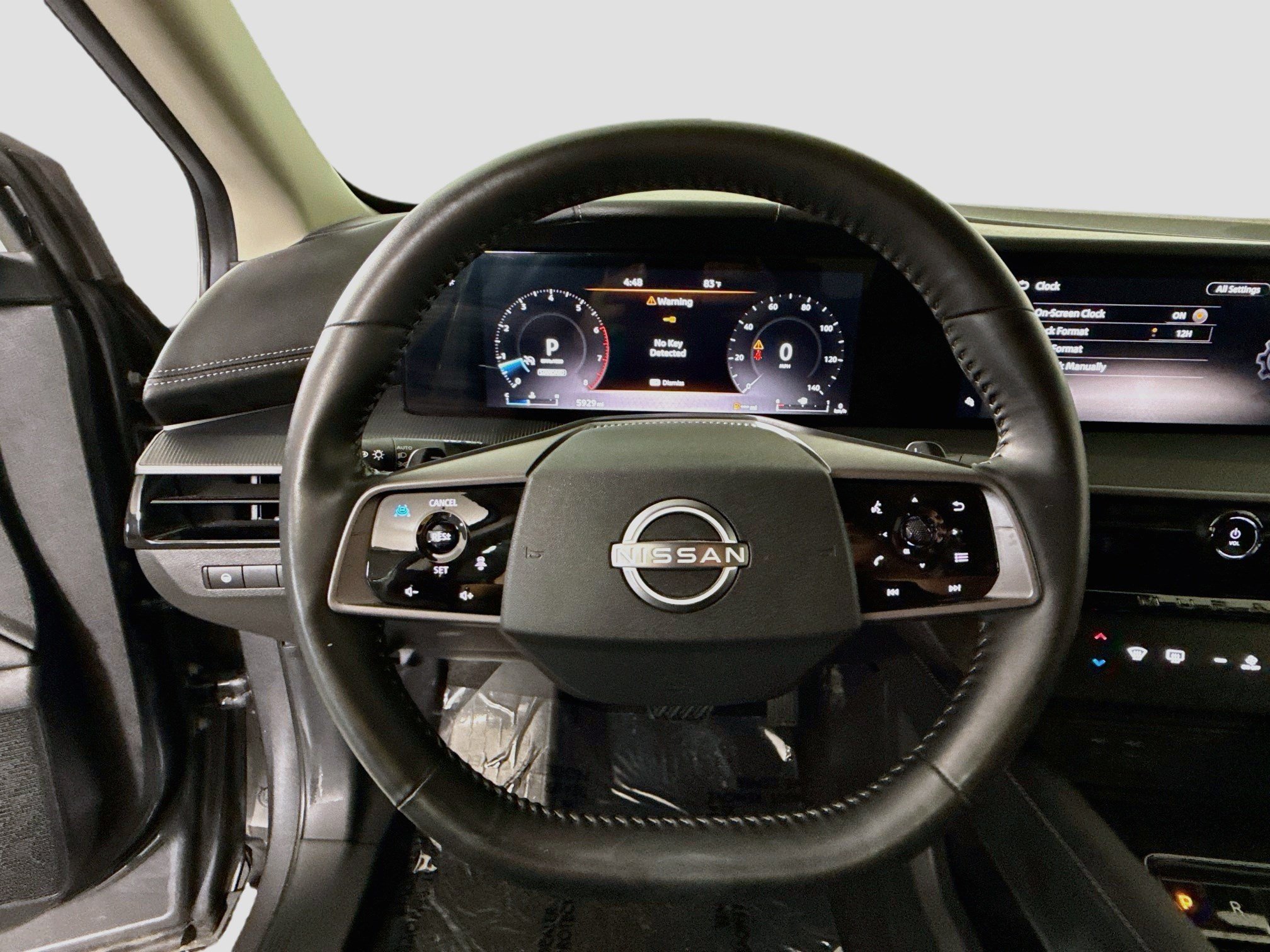 Used 2025 Nissan Murano SV AWD/4WD image 13