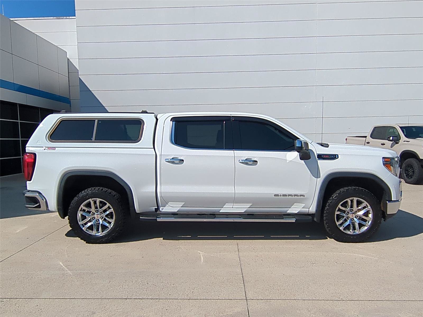 Used 2020 GMC Sierra 1500 SLT w/ SLT Premium Plus Package AWD/4WD image 6