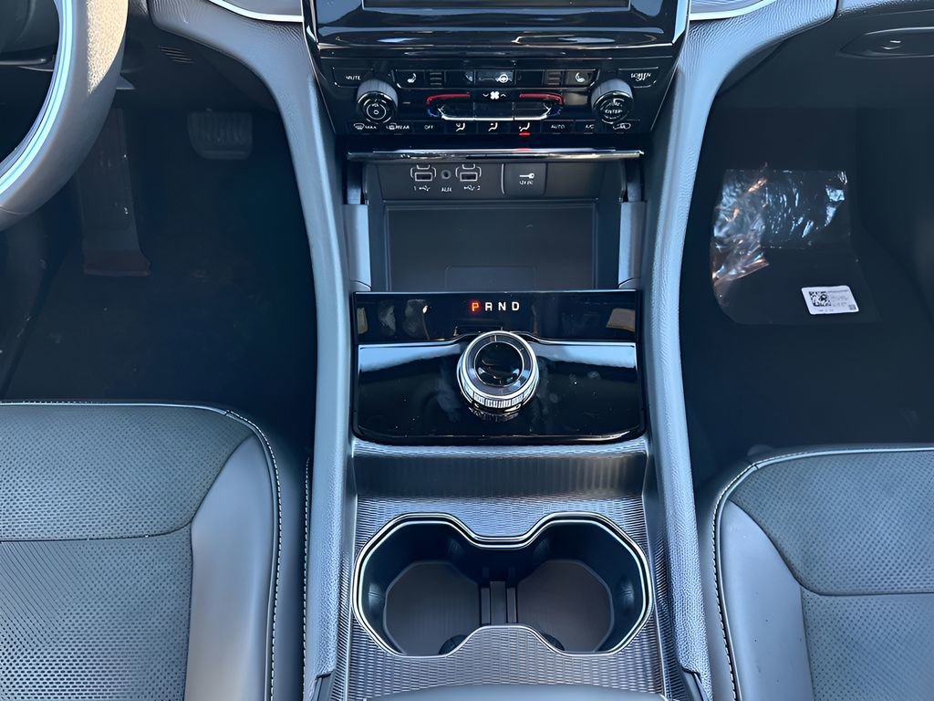 New 2025 Jeep Grand Cherokee L Altitude image 18