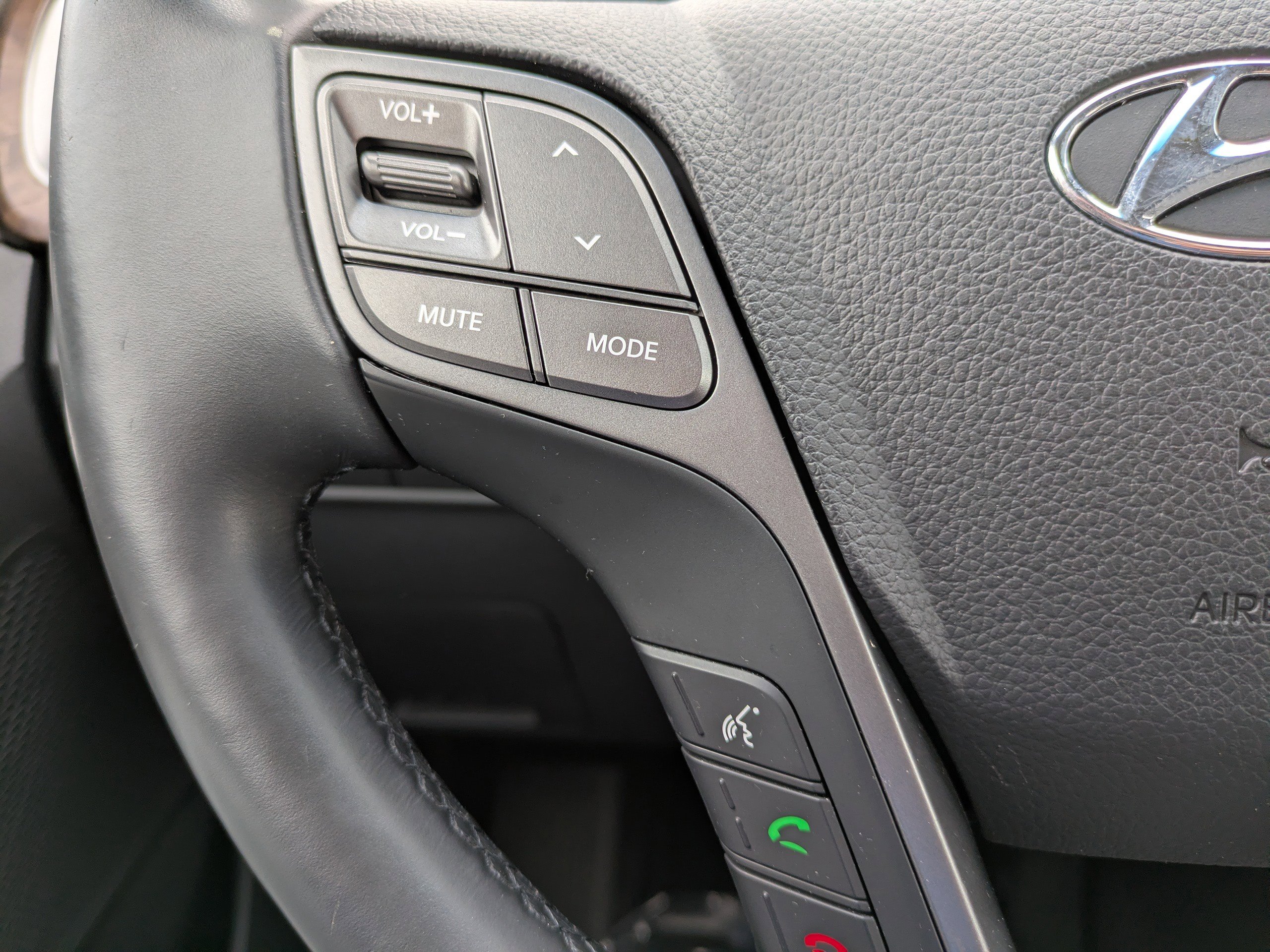 Used 2019 Hyundai Santa Fe XL image 23